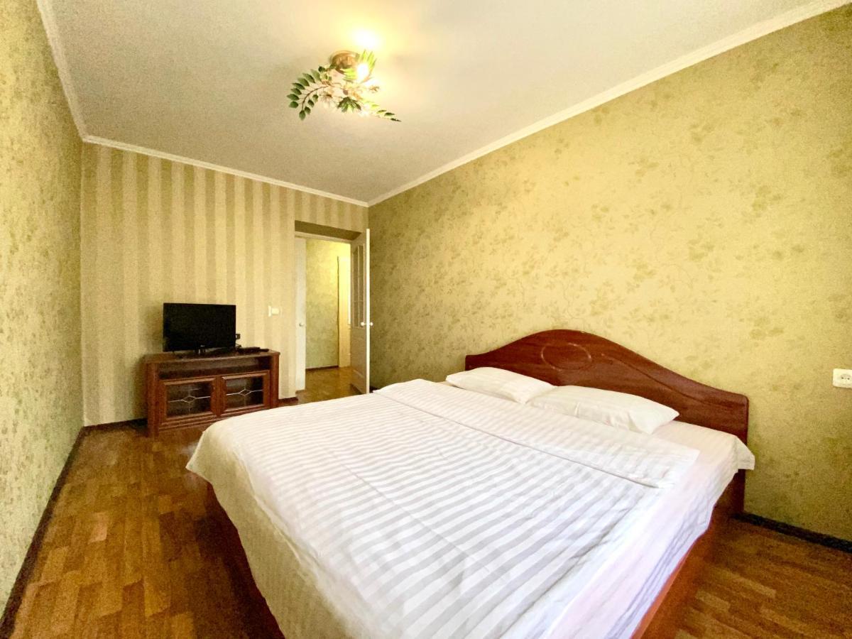 Apartpoltava: Spacious Central Apartment with Business Amenities Exterior photo