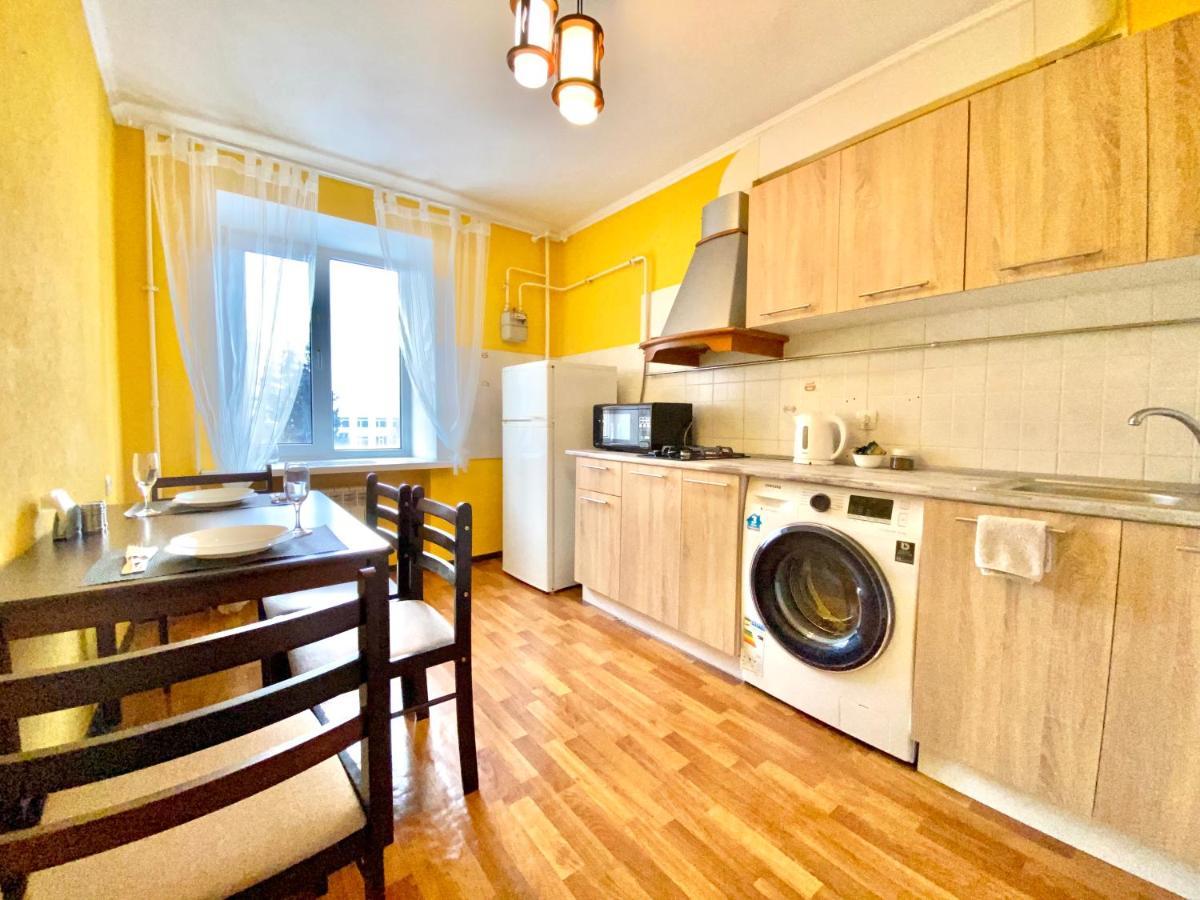 Apartpoltava: Spacious Central Apartment with Business Amenities Exterior photo
