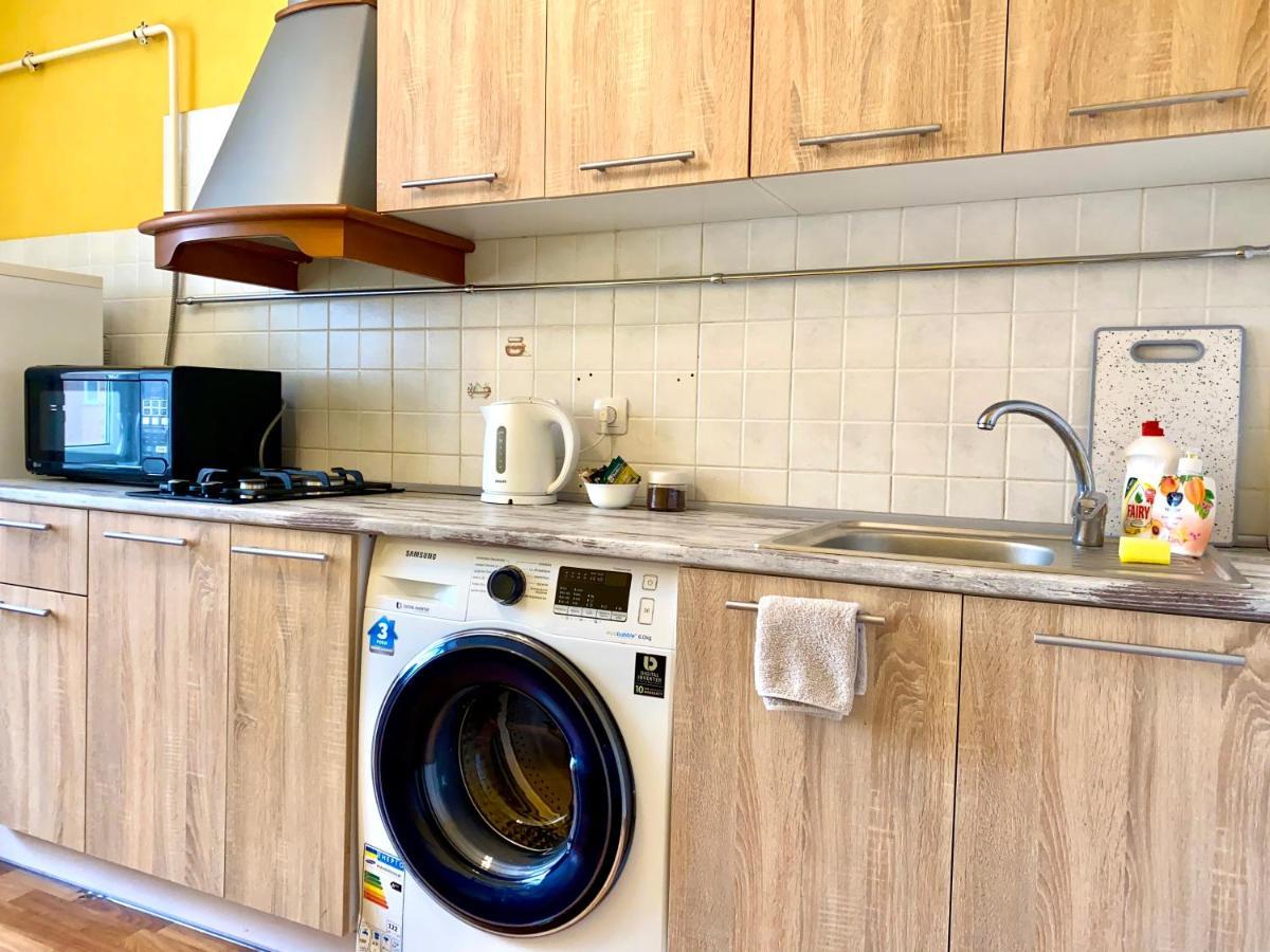 Apartpoltava: Spacious Central Apartment with Business Amenities Exterior photo