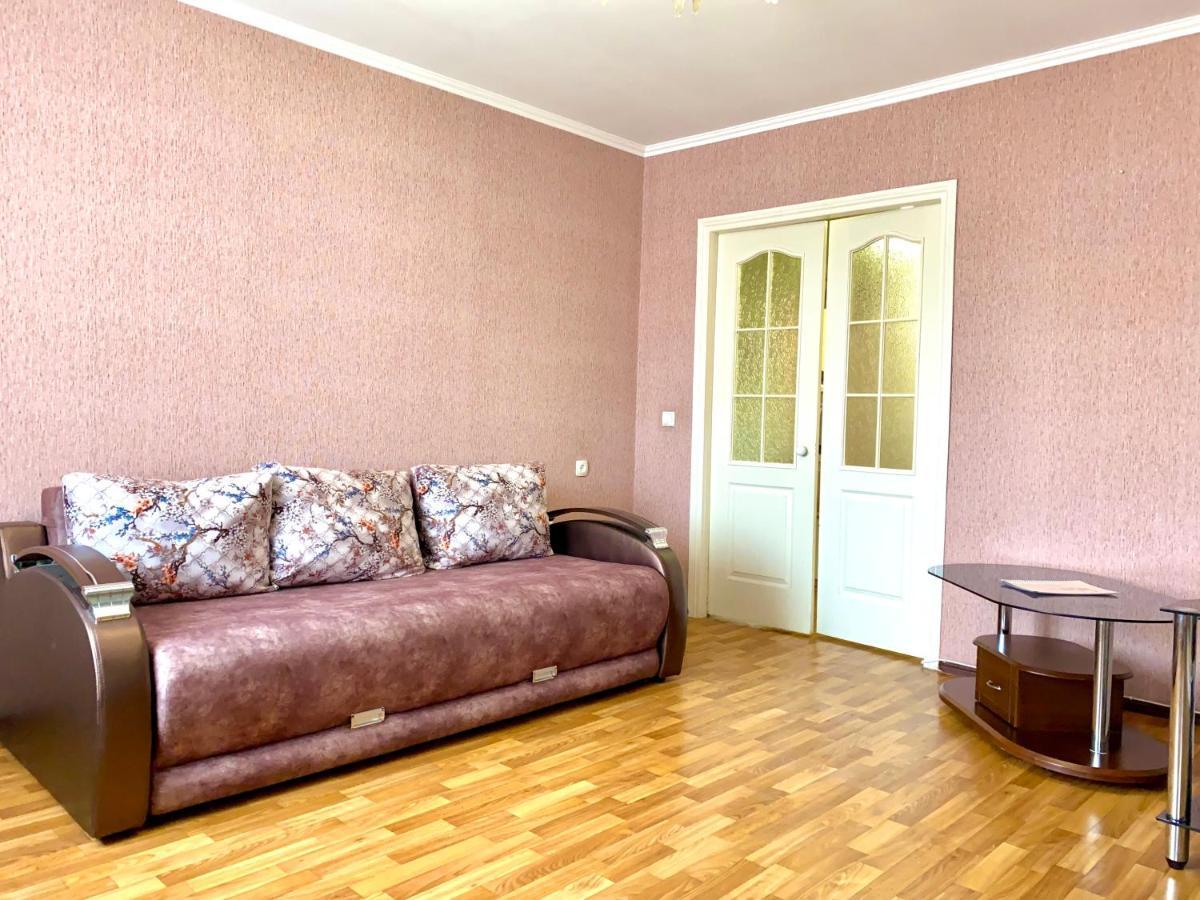 Apartpoltava: Spacious Central Apartment with Business Amenities Exterior photo