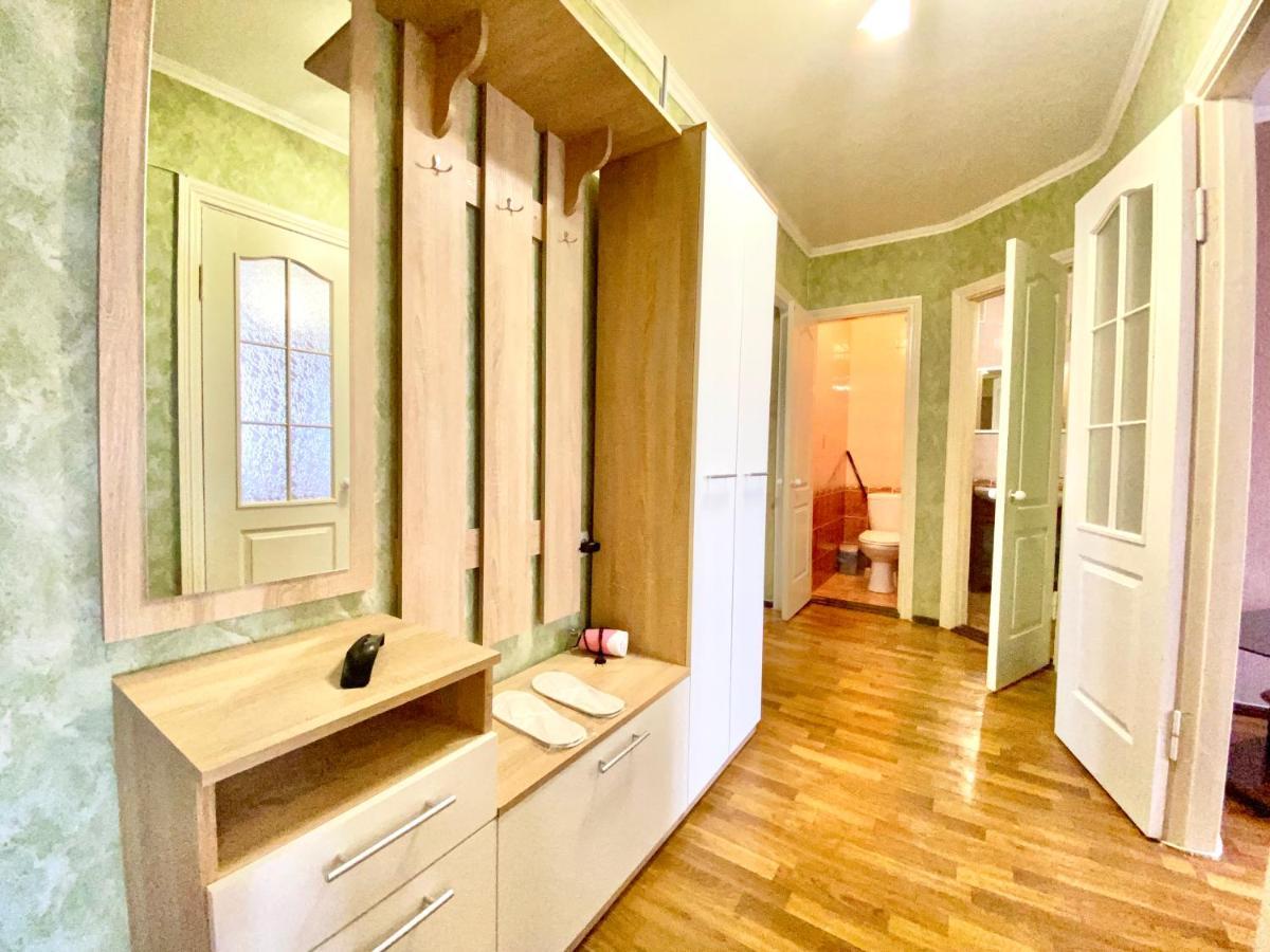 Apartpoltava: Spacious Central Apartment with Business Amenities Exterior photo